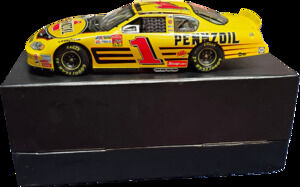 Jeff Green 1 Pennzoil Synthetic 2003 Monte Carlo Elite 1:24 NASCAR Action Yellow